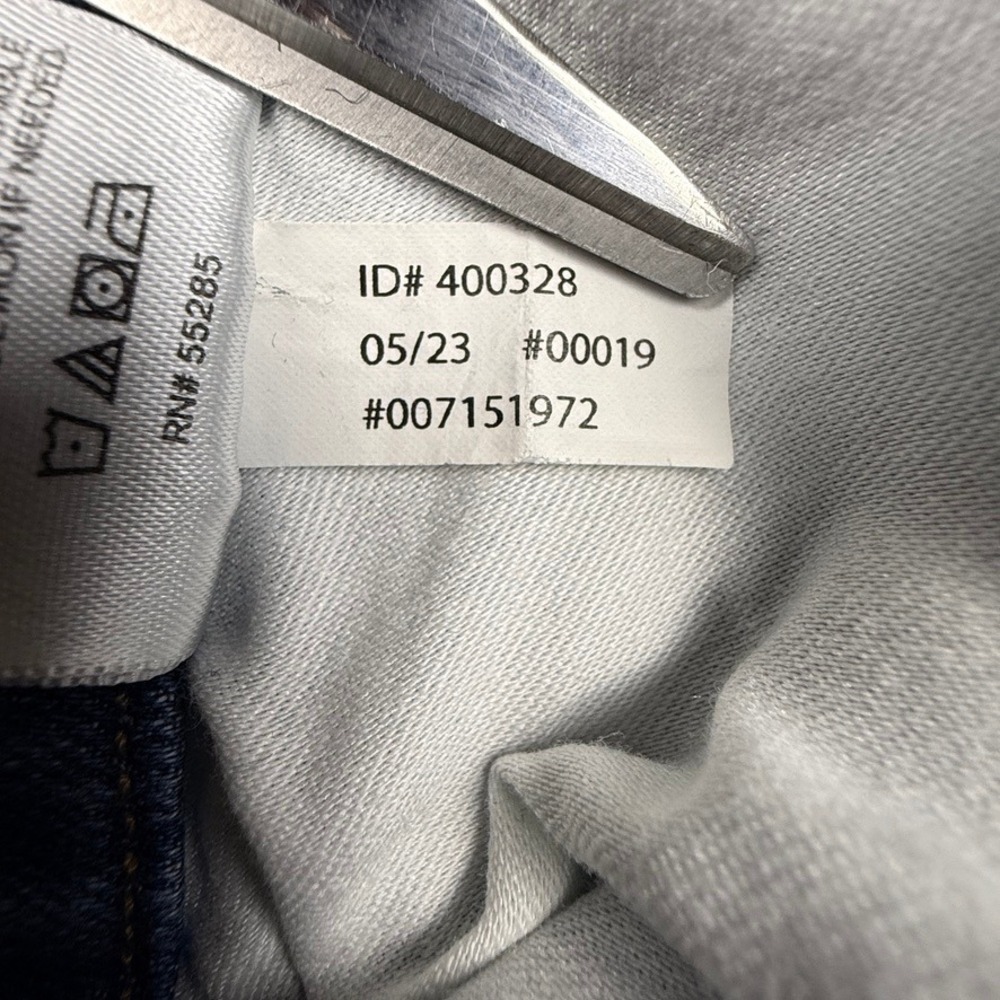 Express Skyscraper Mid Rise Ultra Hyper Stretch Flare Jeans Light Wash Size M/8 - Picture 13 of 16